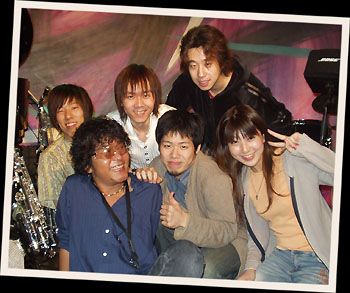JUN USUBA & YOUNG RABBITS / June 10th, 2006 From left, Yasushi Fukumori (ds), Jun Usuba, Yudai Satoh (kb), Daisuke Tooi (b), Kenji Takase (g) and Kaori Kobayashi (as) as a guest of the day